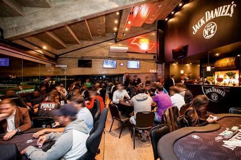 Noite de sexta feira pub poker melbourne